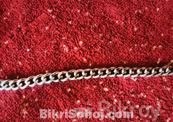 এক্সক্লুসিভ স্টাইলিশ সিলভার কালার কিউবান কার্ব চেন